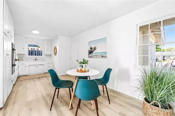 16271 Fairway LN, Huntington Beach, CA 92649