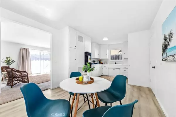 16271 Fairway LN, Huntington Beach, CA 92649