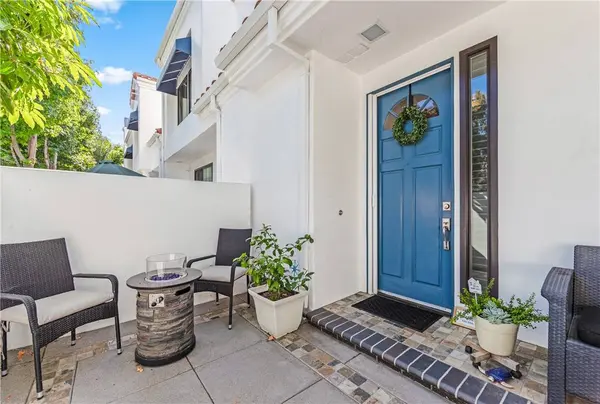 7371 Seabluff DR #108, Huntington Beach, CA 92648