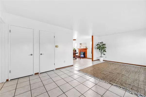 6682 Alexandria, Huntington Beach, CA 92647