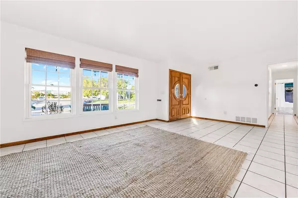 6682 Alexandria, Huntington Beach, CA 92647