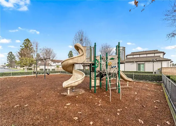 8818 Brookdale DR, Garden Grove, CA 92844