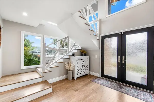 5522 Mossvale CIR, Huntington Beach, CA 92649