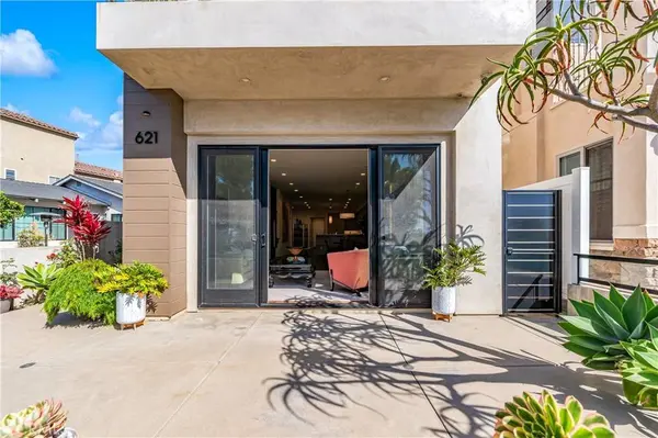 621 Frankfort AVE, Huntington Beach, CA 92648