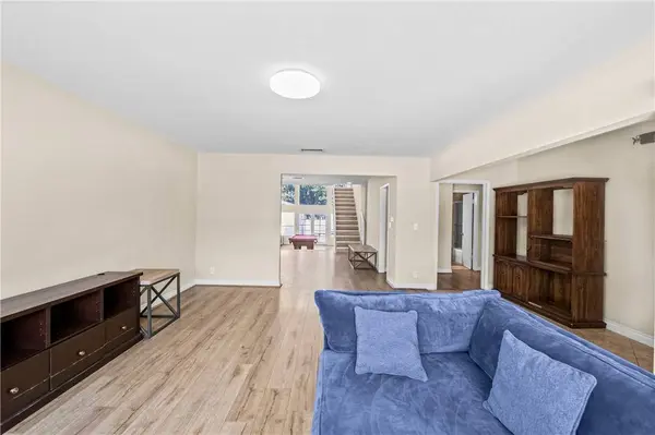 542 N Waverly ST, Orange, CA 92867
