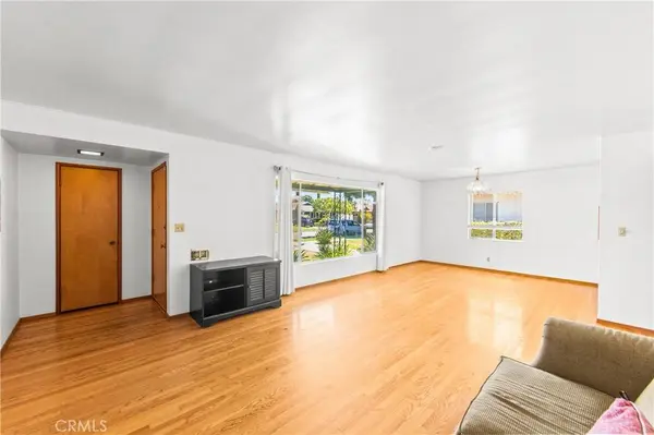 454 N Shattuck PL, Orange, CA 92866