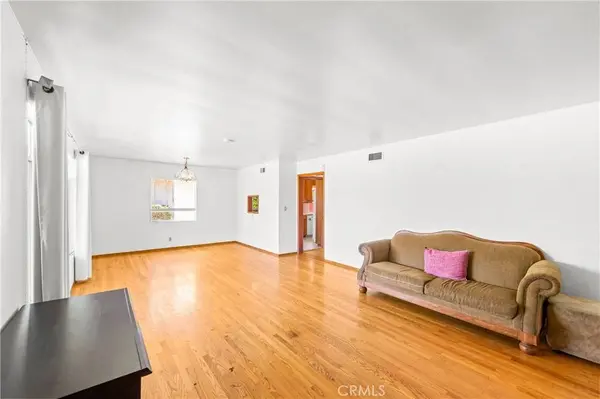 454 N Shattuck PL, Orange, CA 92866