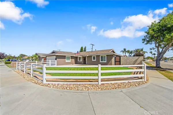 5892 Meadowlark DR, Huntington Beach, CA 92649