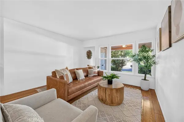 6724 De Celis PL, Lake Balboa, CA 91406