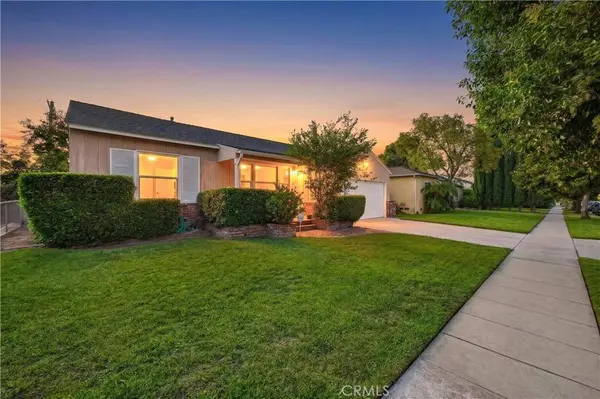 6724 De Celis PL, Lake Balboa, CA 91406