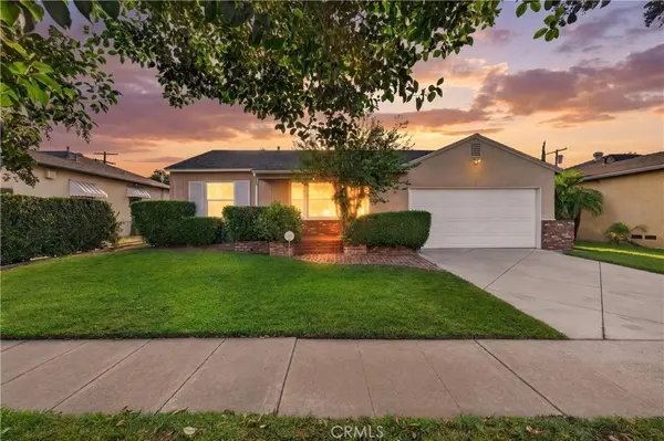 6724 De Celis PL, Lake Balboa, CA 91406