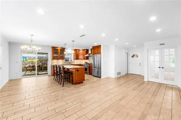 17042 Friml LN, Huntington Beach, CA 92649