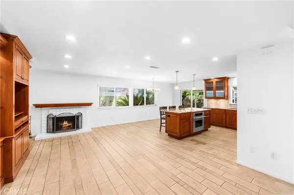 17042 Friml LN, Huntington Beach, CA 92649