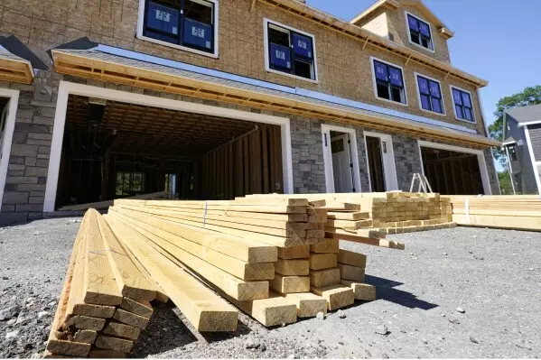 New Construction vs. Existing Homes: Which Is Cheaper and How Tariffs Tilt the Scale