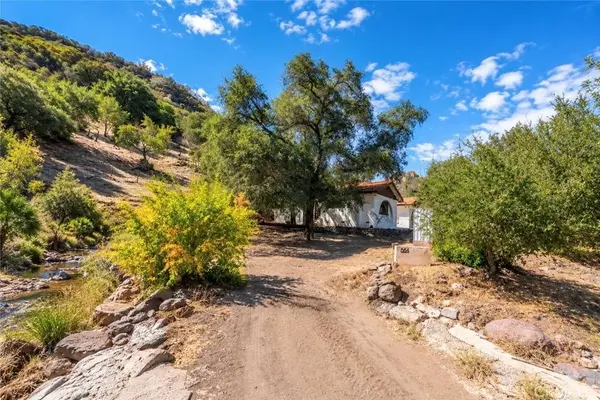 864 W Carlisle RD, Westlake Village, CA 91361