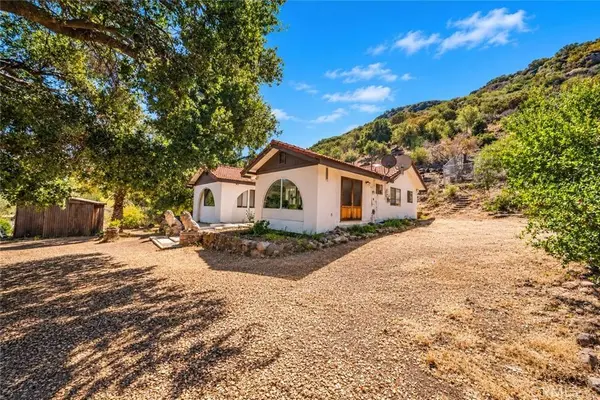 864 W Carlisle RD, Westlake Village, CA 91361