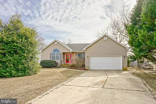 360 WALNUT ST, Williamstown, NJ 08094