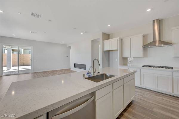 862 Lofton Meadows ST, Henderson, NV 89011