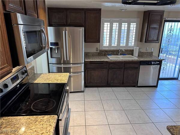 1875 Canterbury DR, Las Vegas, NV 89119