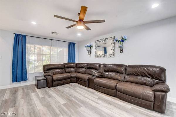 562 Pale Pueblo CT, Las Vegas, NV 89183