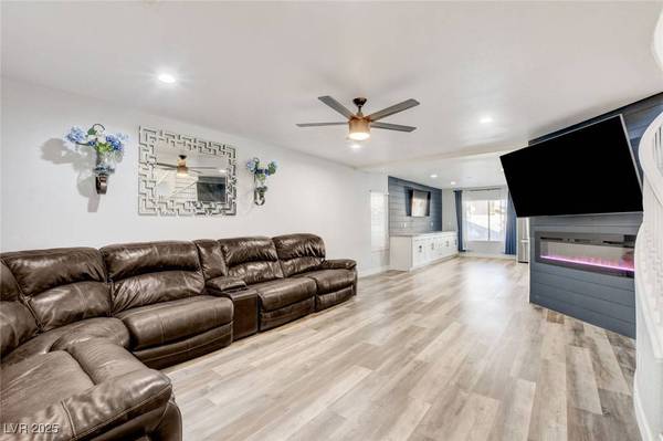 562 Pale Pueblo CT, Las Vegas, NV 89183