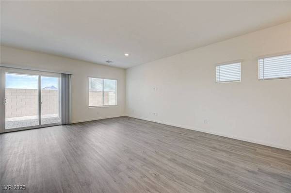 502 Red Lovebird AVE, Henderson, NV 89011