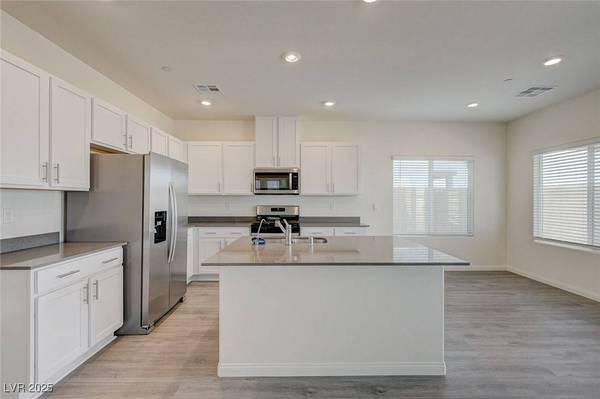 502 Red Lovebird AVE, Henderson, NV 89011