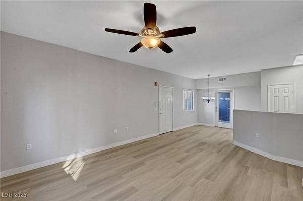 10245 S Maryland Pkwy #139, Las Vegas, NV 89183