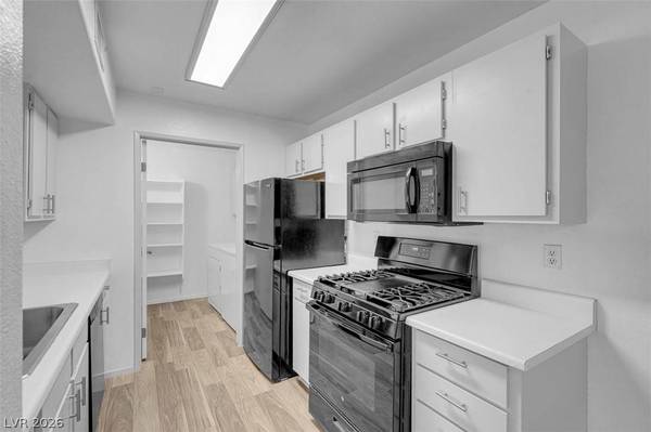 7885 W Flamingo RD #2151, Las Vegas, NV 89147