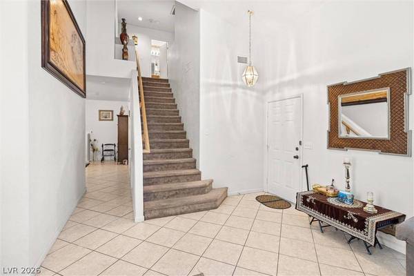 8747 Martinique Bay LN, Las Vegas, NV 89147