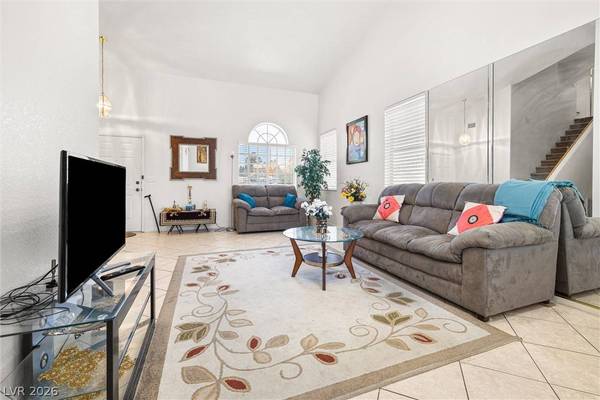8747 Martinique Bay LN, Las Vegas, NV 89147