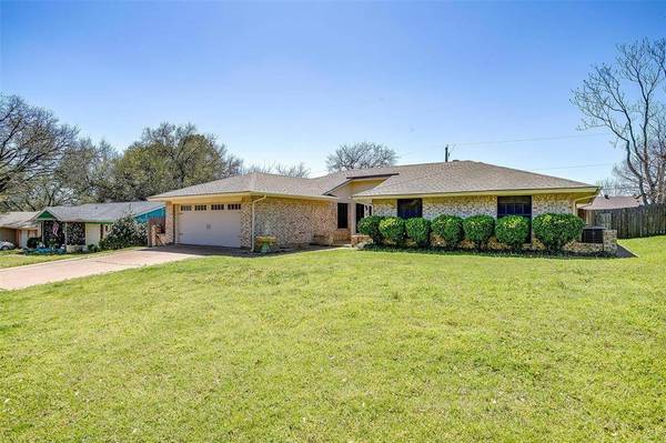 733 Barbara Lane, Burleson, TX 76028