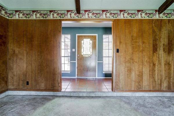 733 Barbara Lane, Burleson, TX 76028