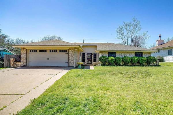 733 Barbara Lane, Burleson, TX 76028