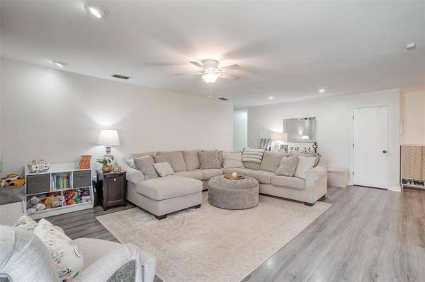 925 County Road 702, Cleburne, TX 76031