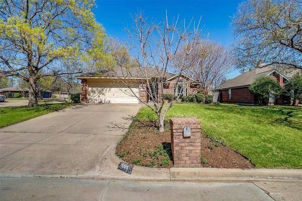 509 Bluebonnet Drive, Burleson, TX 76028