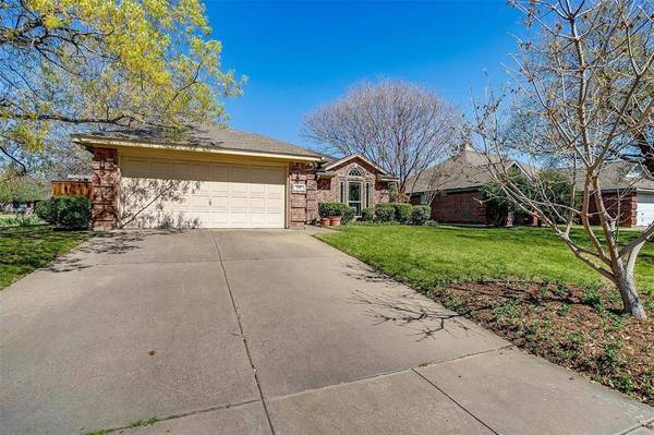 509 Bluebonnet Drive, Burleson, TX 76028