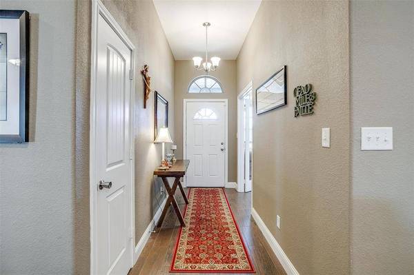 2004 Hill Crest Court, Weatherford, TX 76086