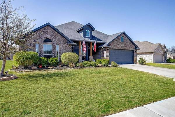 2004 Hill Crest Court, Weatherford, TX 76086