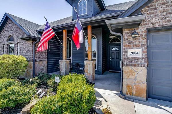 2004 Hill Crest Court, Weatherford, TX 76086