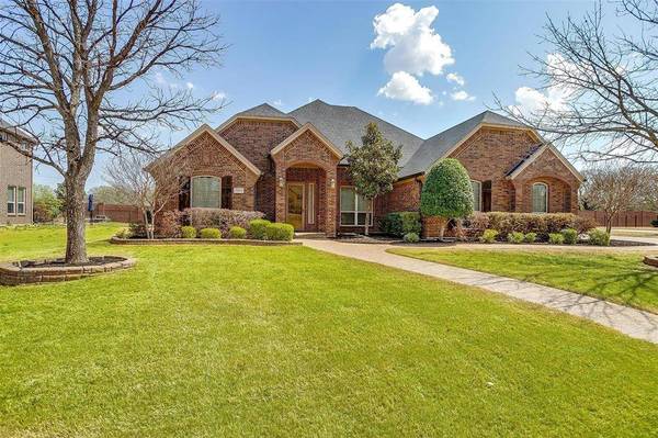 1433 Valley Crest Court, Burleson, TX 76028