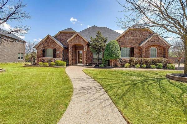 1433 Valley Crest Court, Burleson, TX 76028