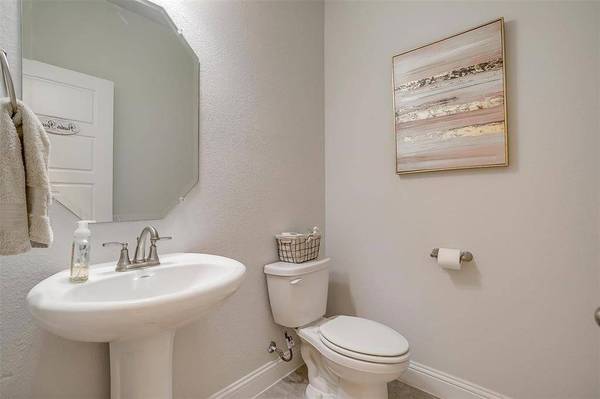 1205 Rushmore Drive, Burleson, TX 76028