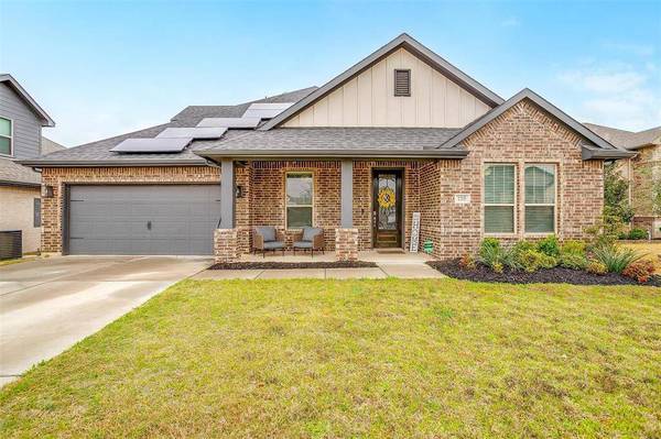 1205 Rushmore Drive, Burleson, TX 76028