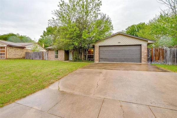 504 Baldwin Avenue, Crowley, TX 76036