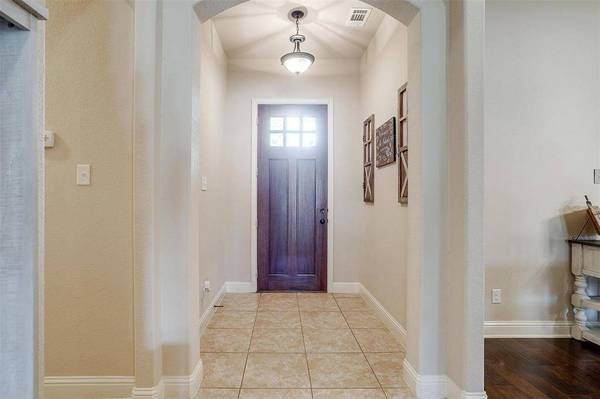 317 Madison Street, Burleson, TX 76028