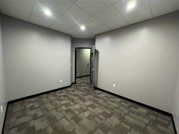 120 S Main Street #220, Burleson, TX 76028