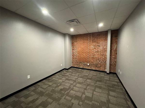 120 S Main Street #222, Burleson, TX 76028