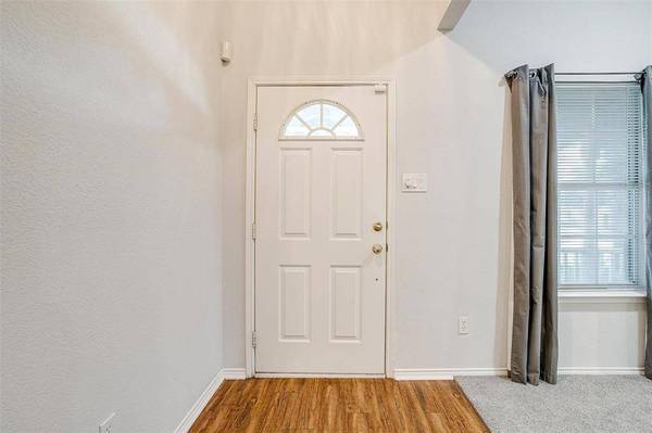 1301 Highcrest Drive, Burleson, TX 76028