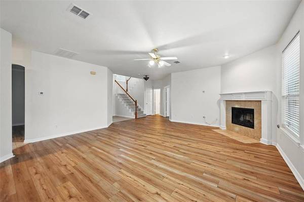 1405 Blue Gill Lane, Crowley, TX 76036